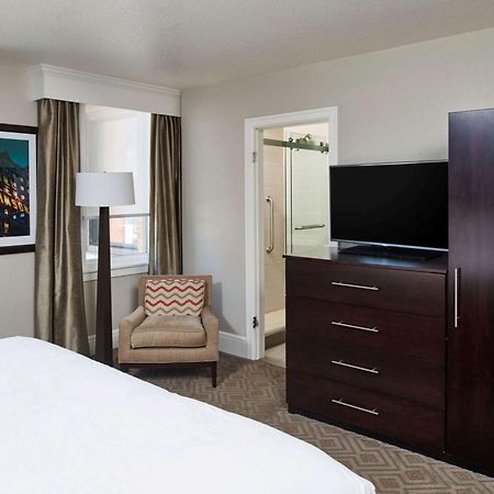 Hotel Alex Johnson Rapid City, Curio Collection By Hilton Exteriör bild
