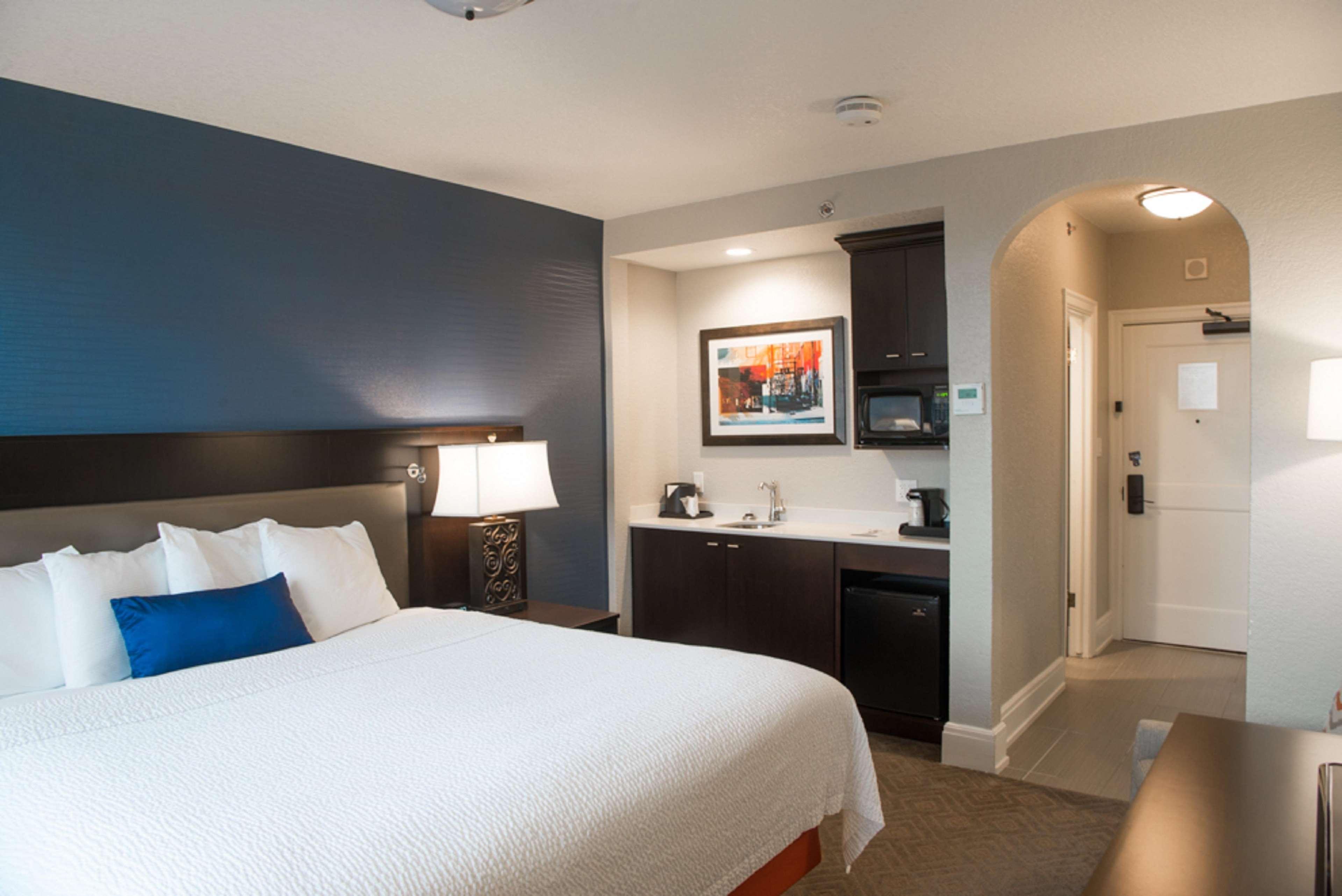Hotel Alex Johnson Rapid City, Curio Collection By Hilton Exteriör bild