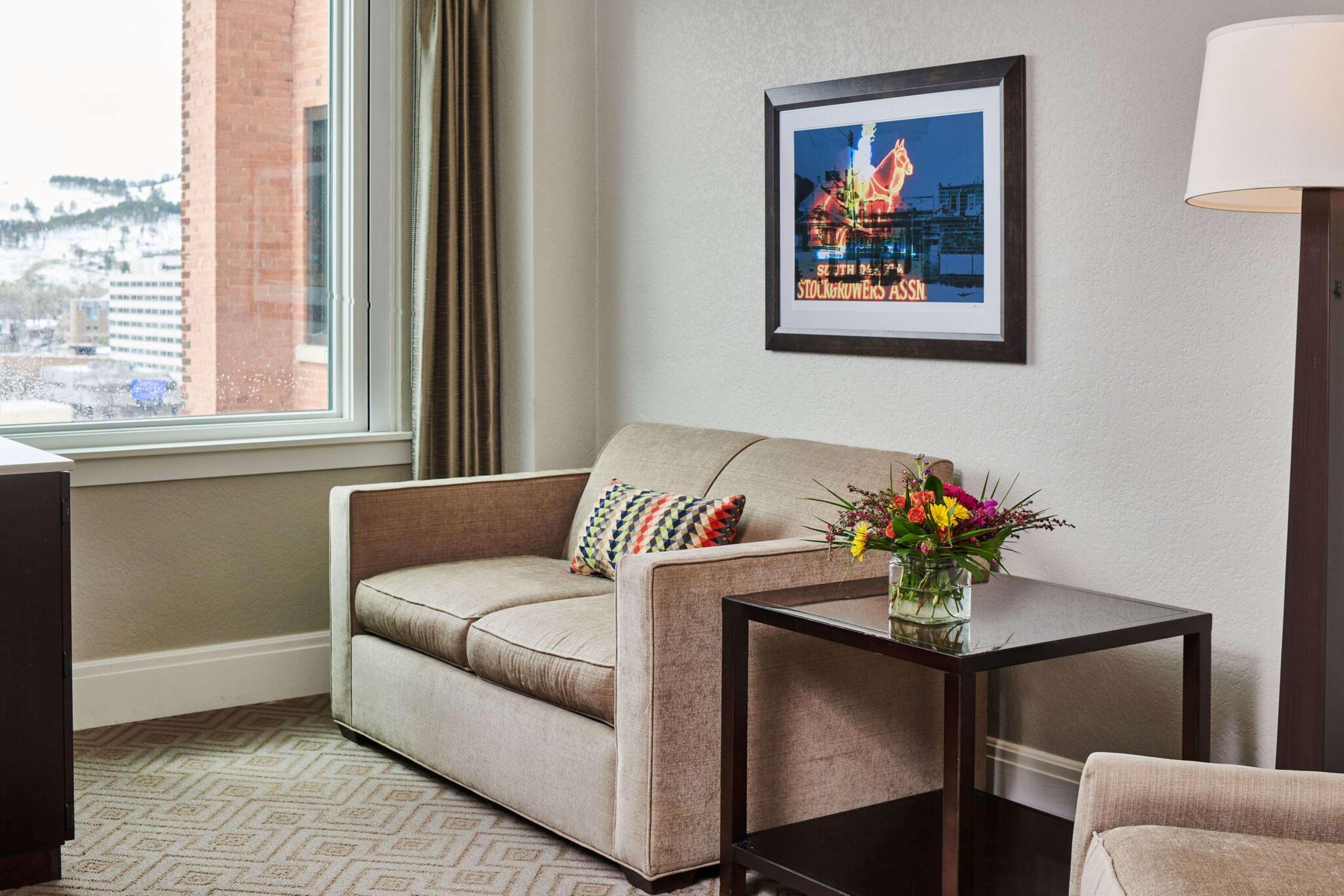 Hotel Alex Johnson Rapid City, Curio Collection By Hilton Exteriör bild