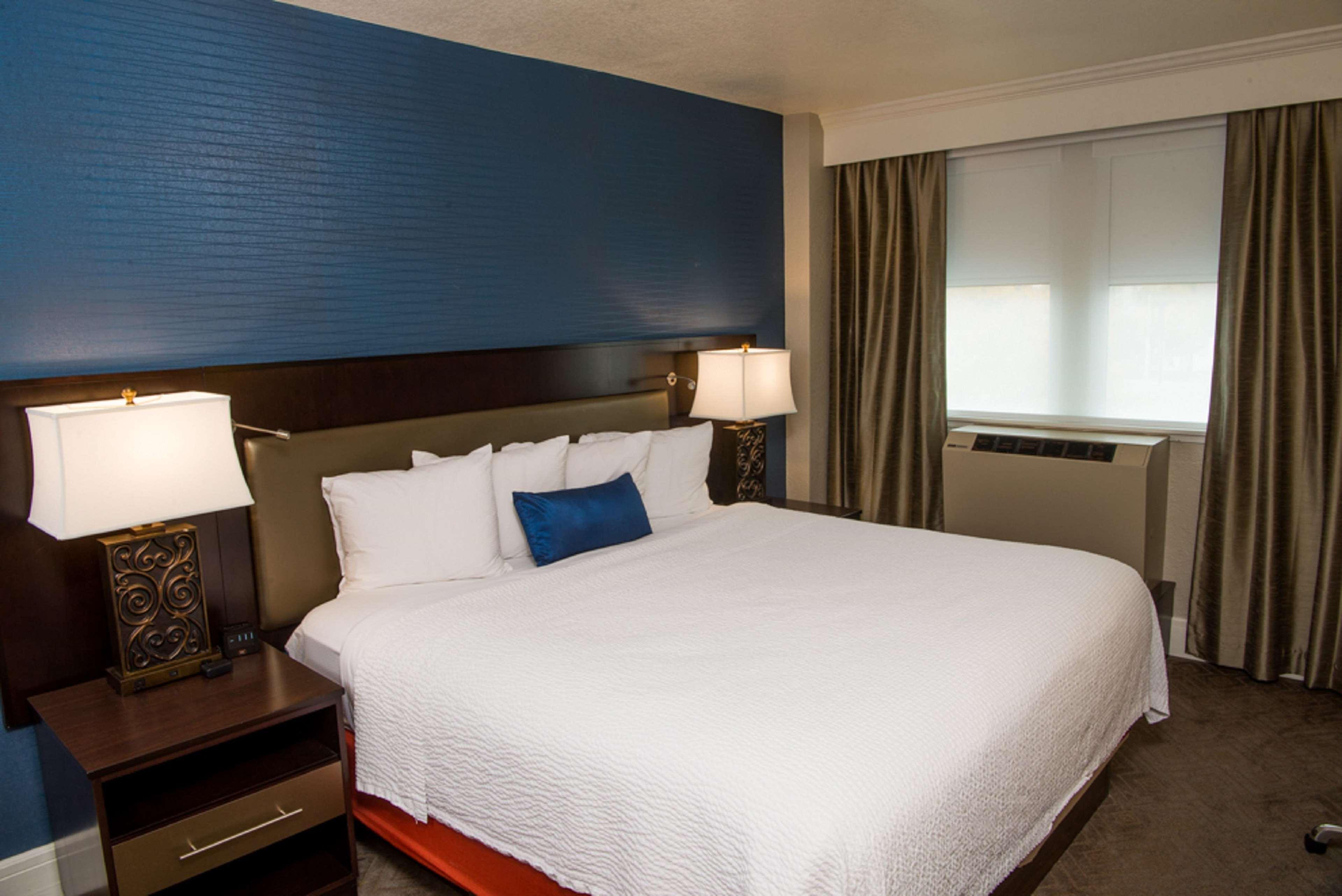 Hotel Alex Johnson Rapid City, Curio Collection By Hilton Exteriör bild