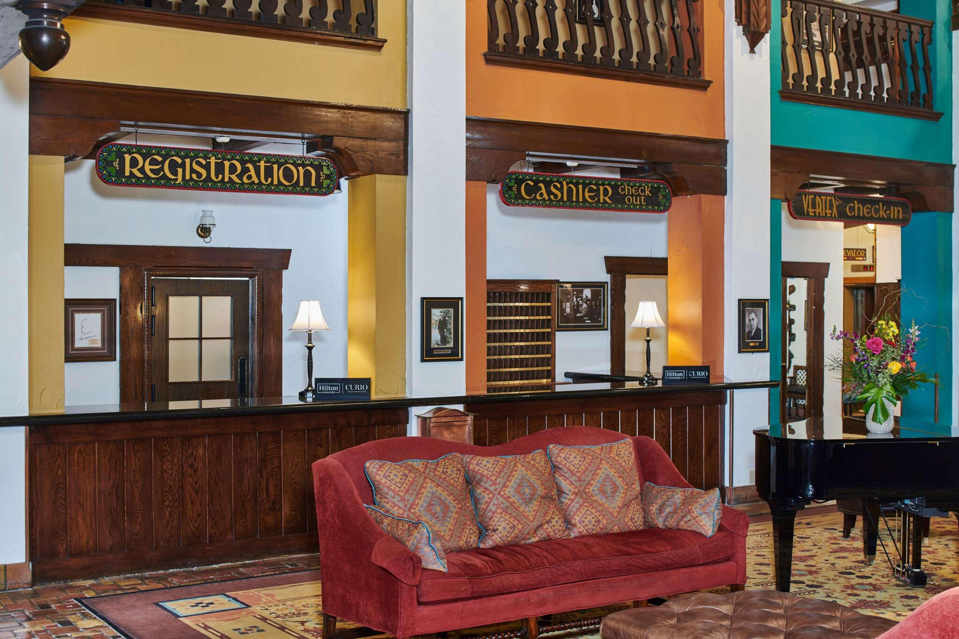 Hotel Alex Johnson Rapid City, Curio Collection By Hilton Exteriör bild