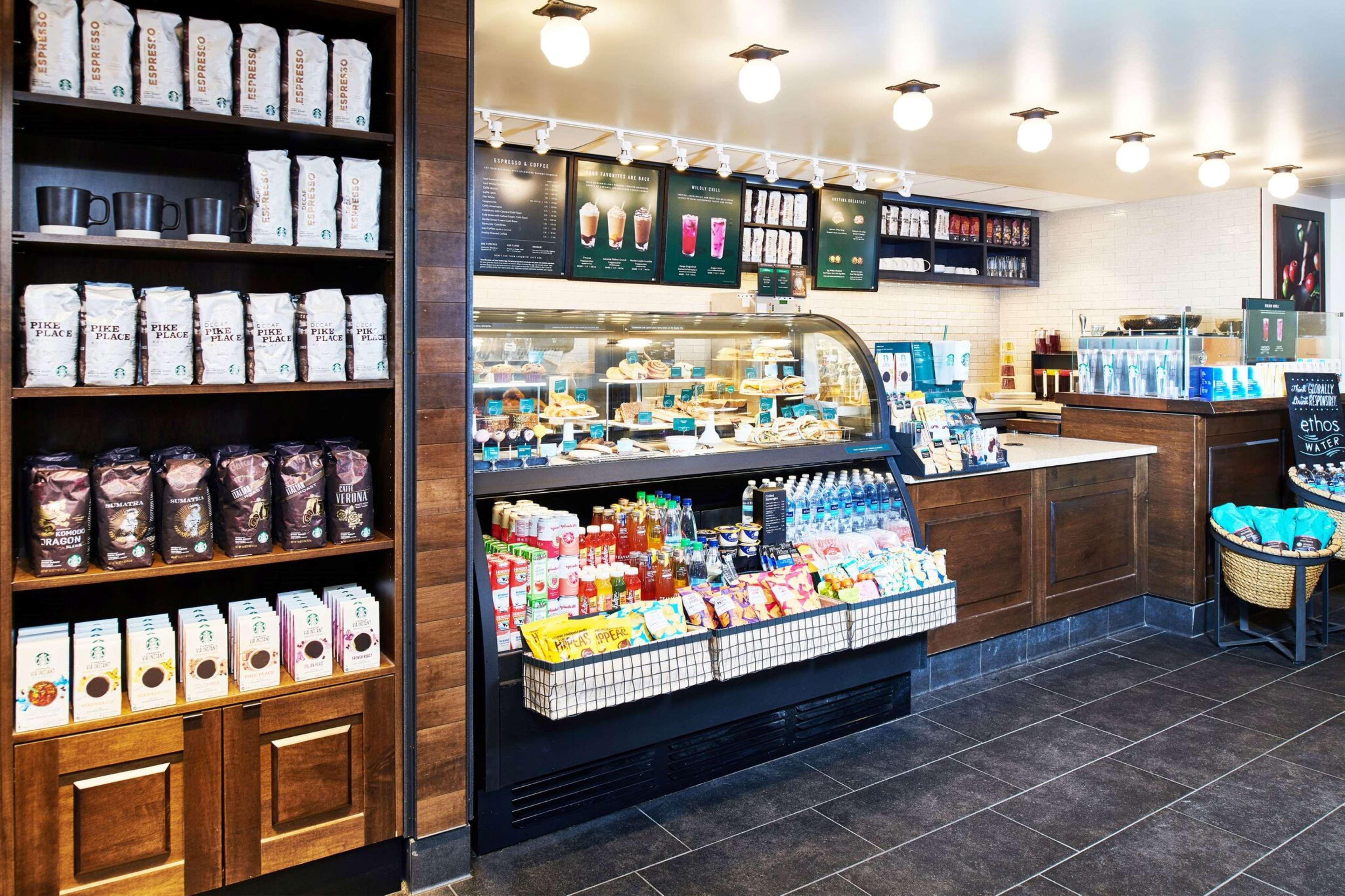 Hotel Alex Johnson Rapid City, Curio Collection By Hilton Exteriör bild