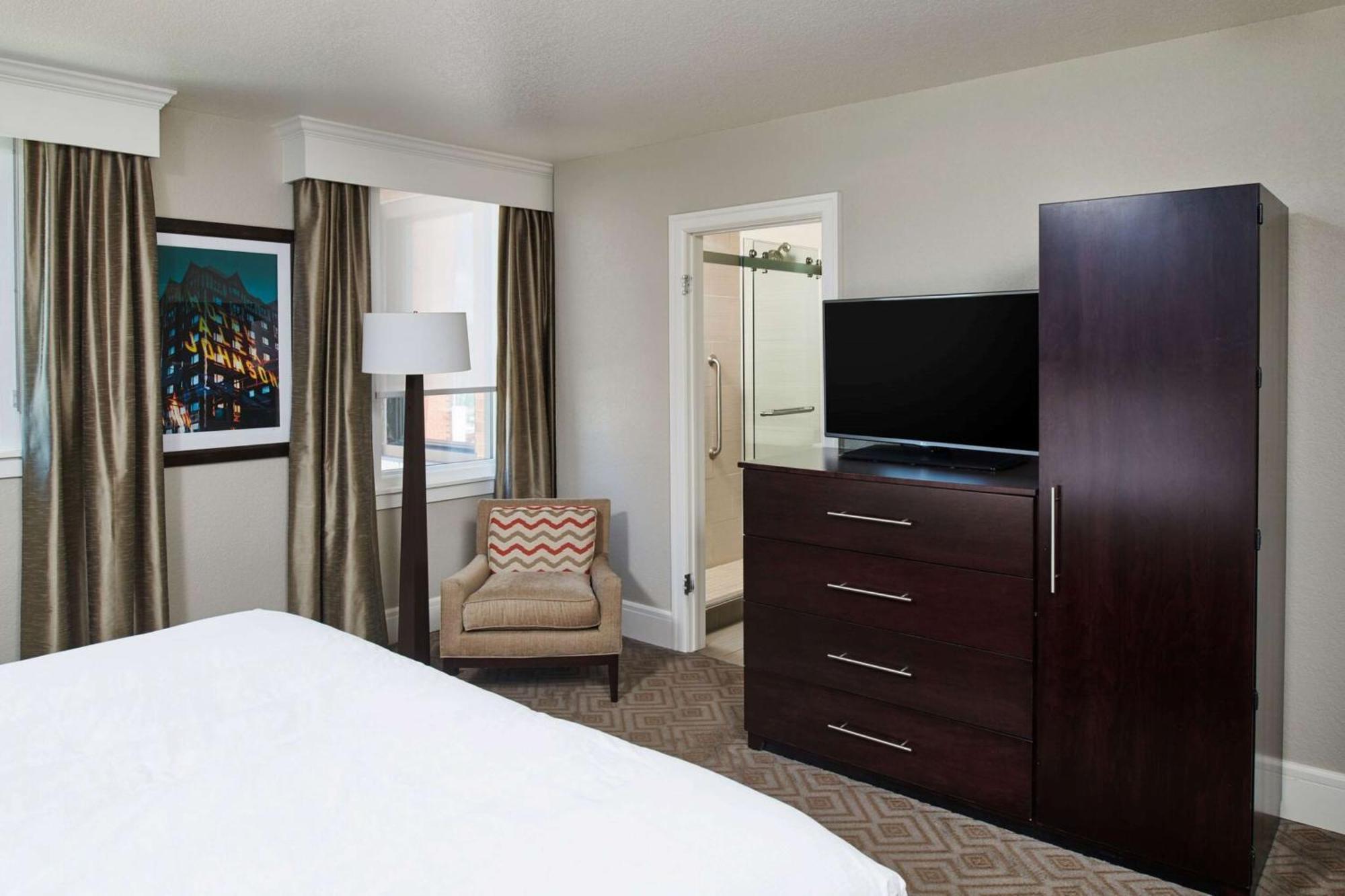 Hotel Alex Johnson Rapid City, Curio Collection By Hilton Exteriör bild